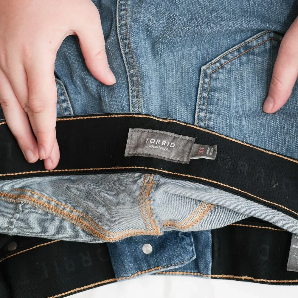 Torrid Distressed Bombshell Skinny Jeans Size 20T. In excellent condition! - Picture 4 of 7